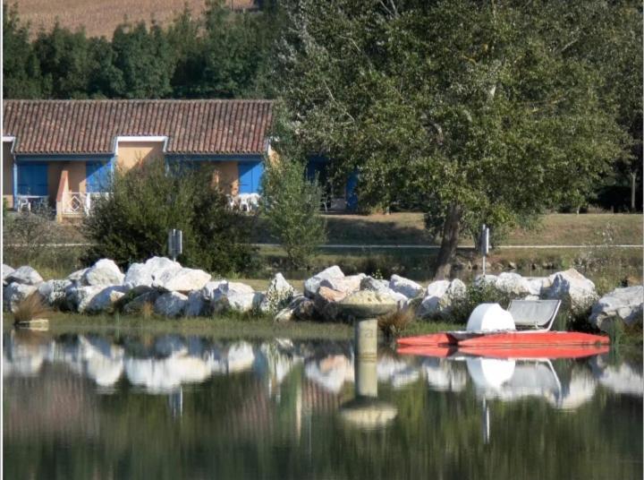 Charmante Maison Renovee, Proche Lac Et Centre-Ville LʼIsle-Jourdain Eksteriør billede